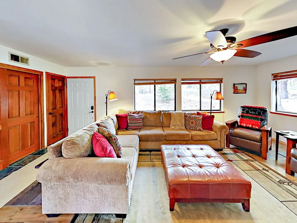3br W/ Private Hot Tub! Near Golf & Ski Resorts 3 Bedroom Home