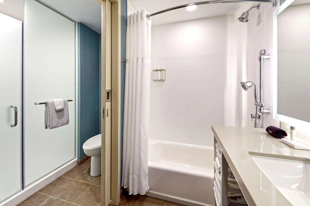 Курорт Anaheim Suites