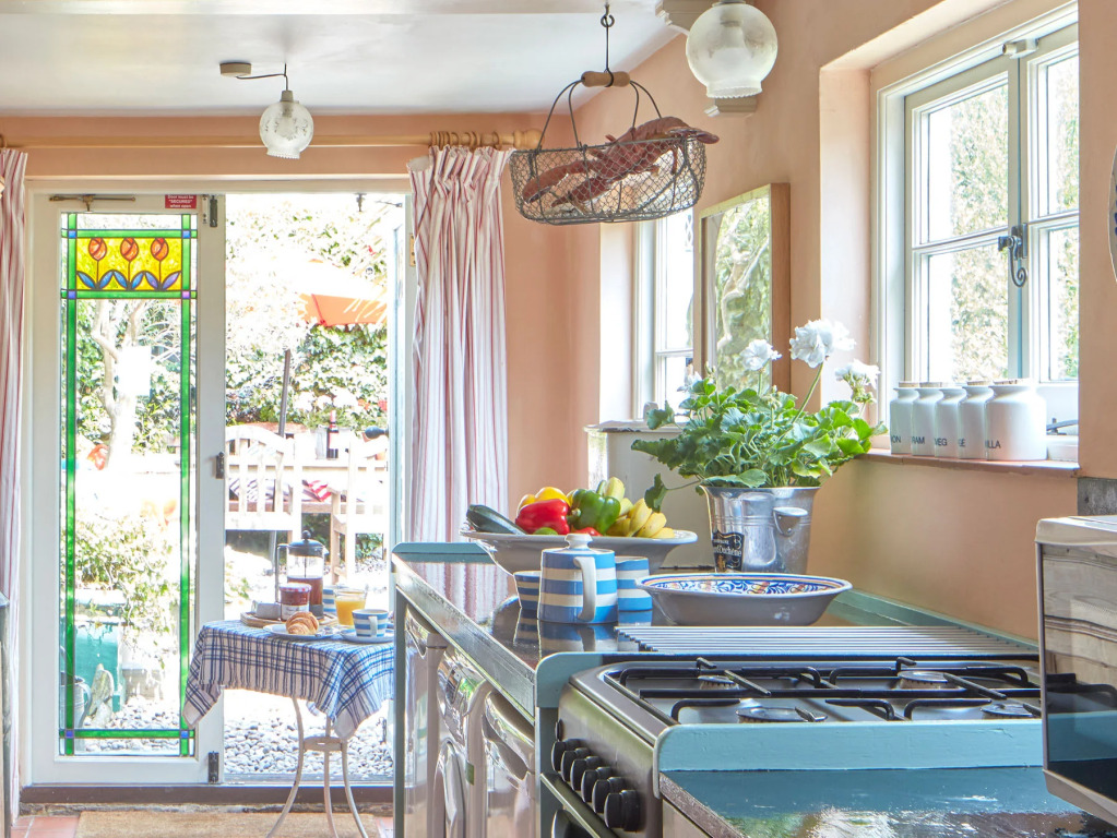 Mariners Cottage by Coaste