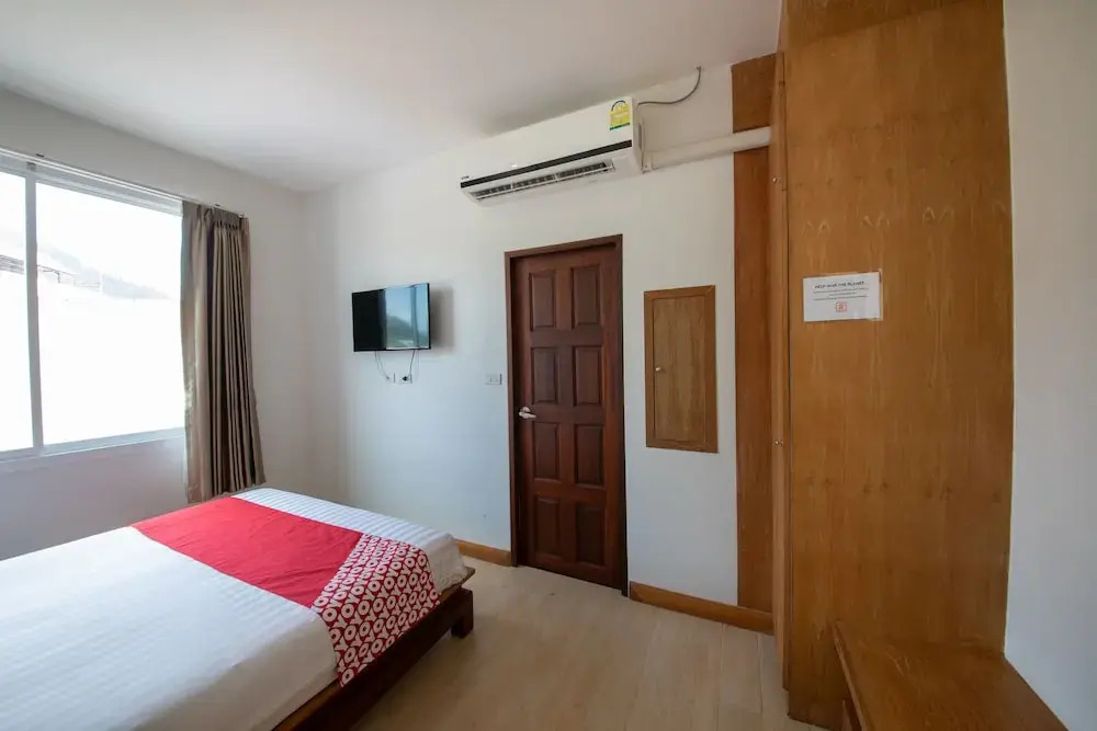 OYO 363 Golden Place Patong