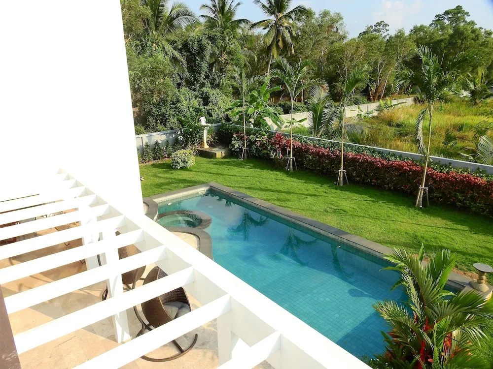 The Summer Villa