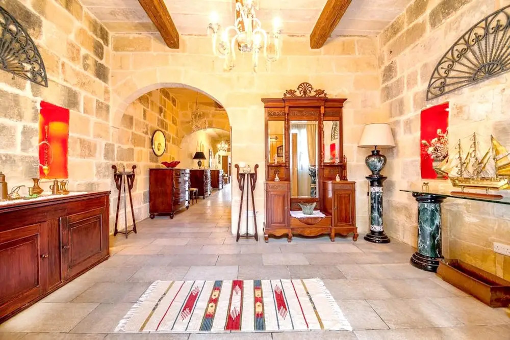 Exceptional villa in In-Nadur with private pool