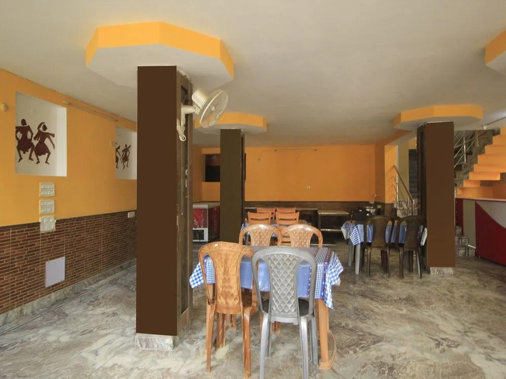 OYO 14200 Hotel Oasis