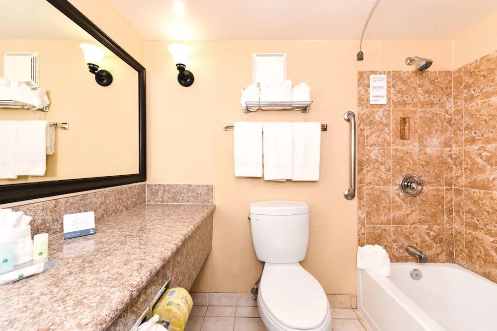 Quality Inn & Suites