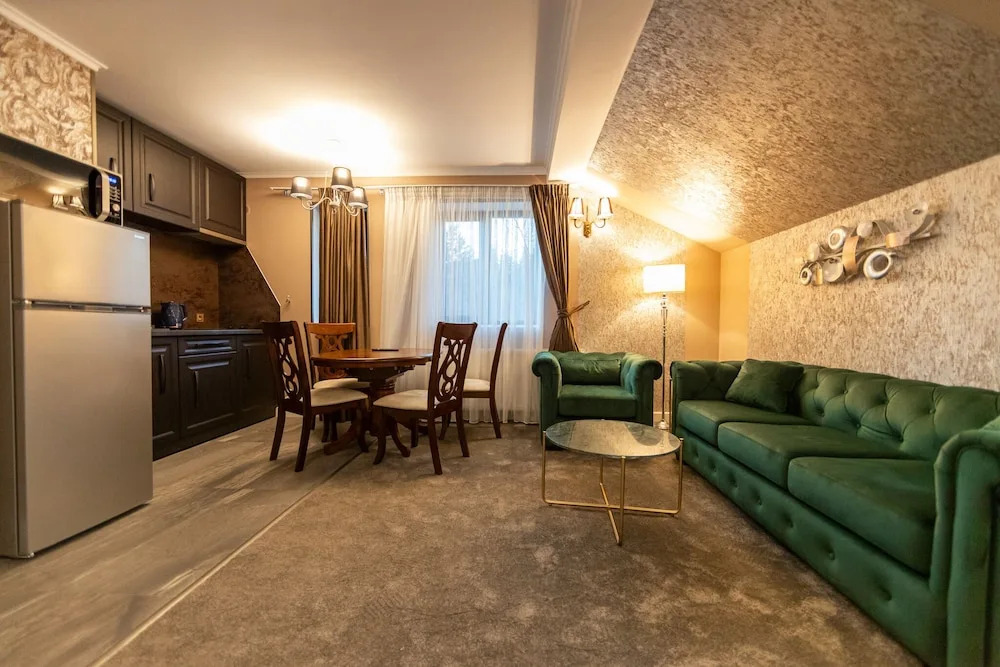 Torres Poiana Boutique