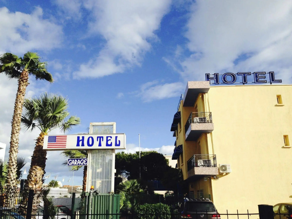 Amerique Hotel