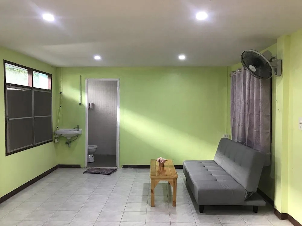 BAAN APA ERAWAN Resort