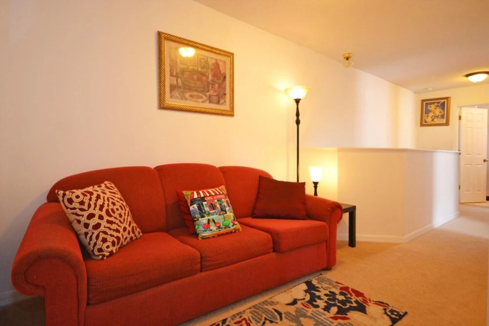 Hampton Lakes 215449