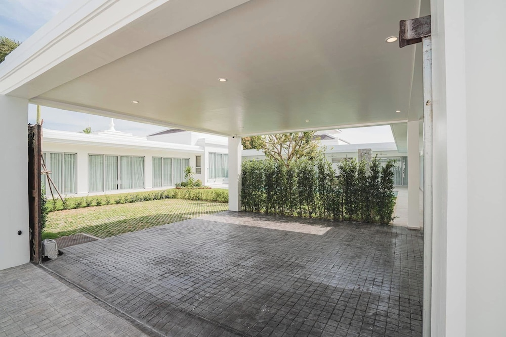 The luxury villa Ivory E3 Rawai Phuket