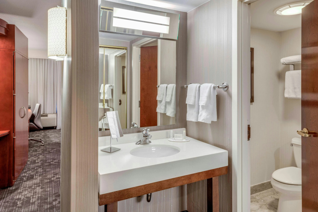 Courtyard by Marriot Cranbury South Brunswick