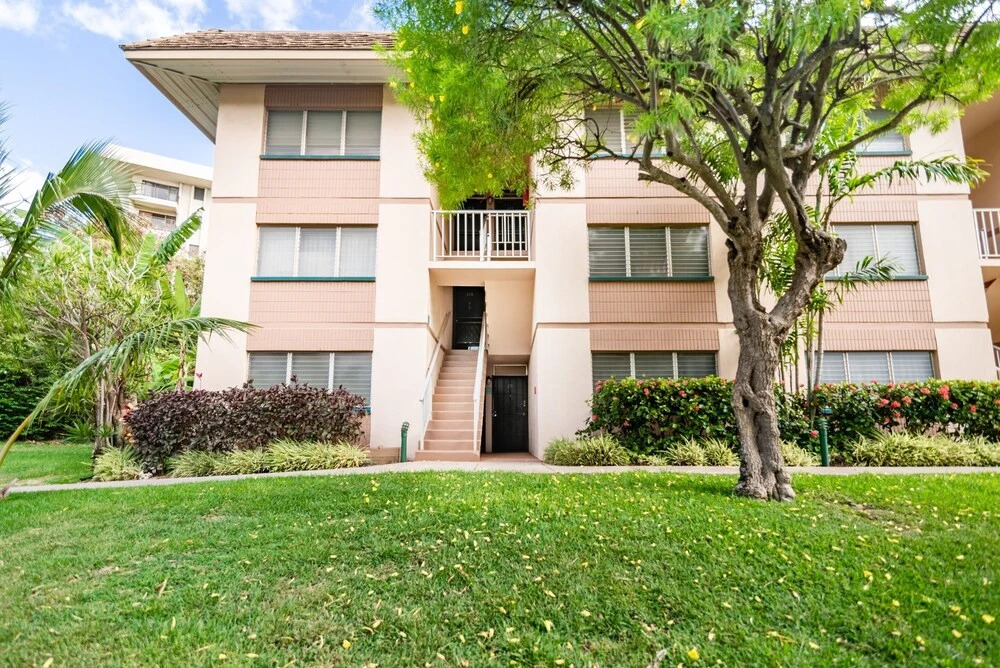 Affordable Vacation Accommodations in Maui at the Kihei Kai Nani Resort