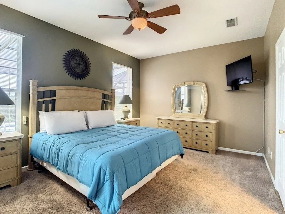 6 Bed Close To Disney In A Gated Resort Community 6 Bedroom Villa by Redawning