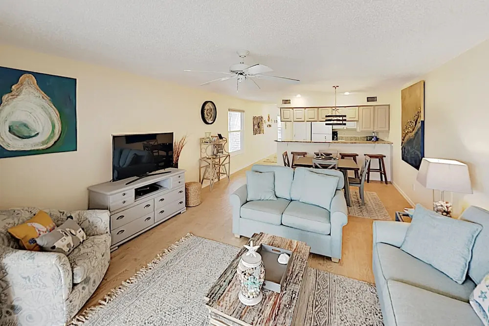 1233 W Lagoon Avenue Townhouse Unit A 2 Bedrooms 3 Bathrooms Townhouse