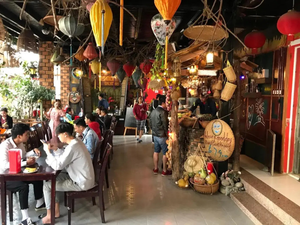 Redhouse Backpacker Hostel