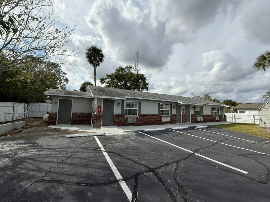 Rollies Motel Daytona Beach by Hotel O