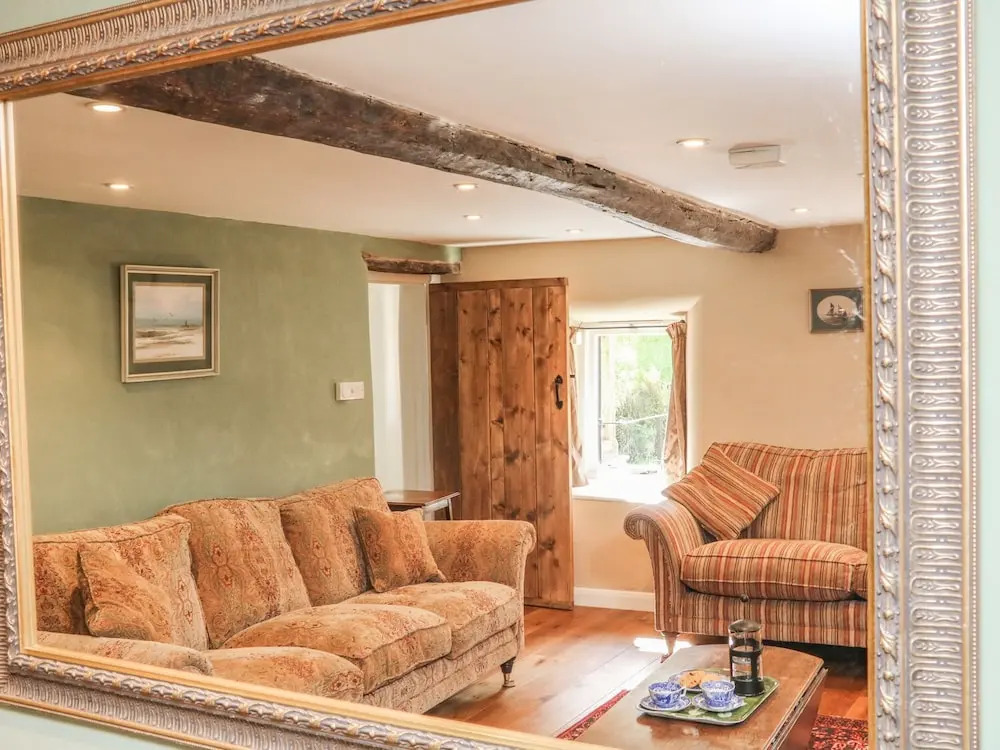Middle Dean Farmhouse