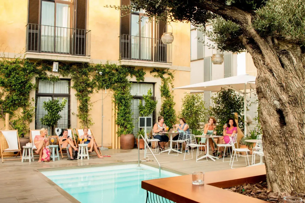 Hotel Oasis