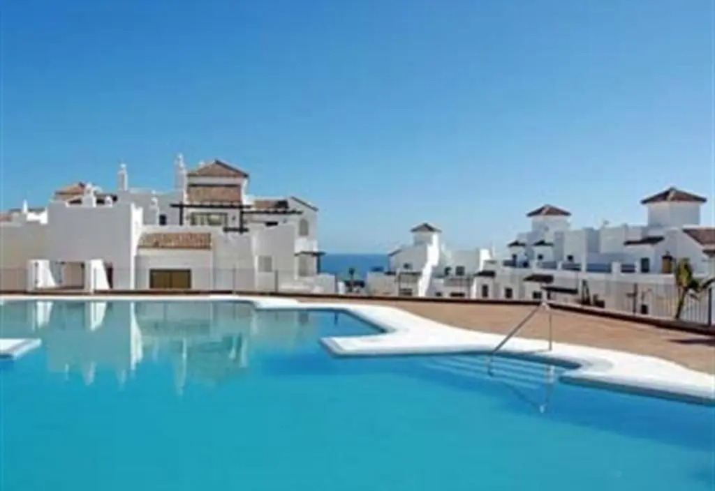 3 bed Penthouse great views