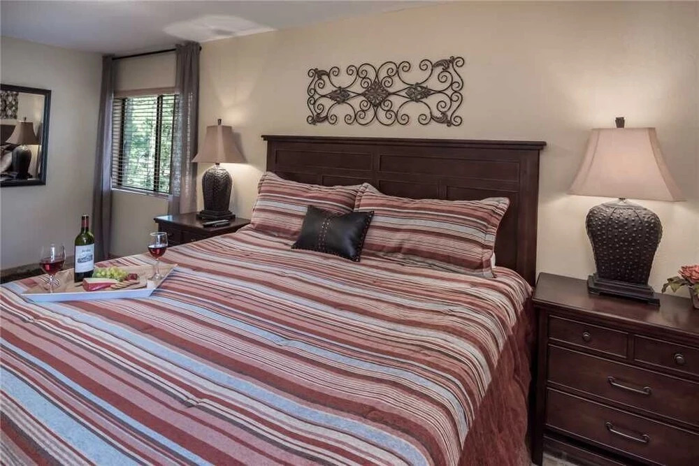 Sierras Grace - Three Bedroom Cabin with Hot Tub