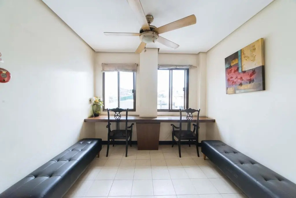 RedDoorz near Olongapo Bus Terminal