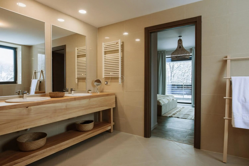 Silver Pine Apartment