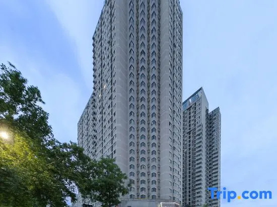 Yinlu Hotel (Zhengzhou Railway Station West Square Erqi Wanda Plaza)