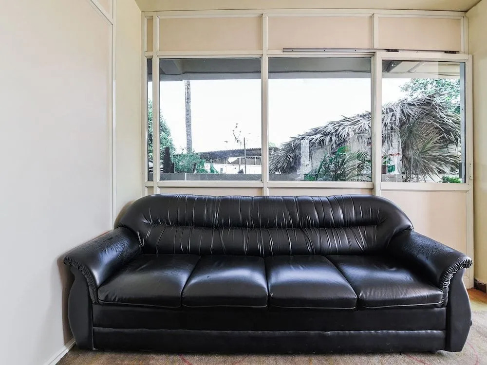 OYO 14207 Royal Residential Lodge