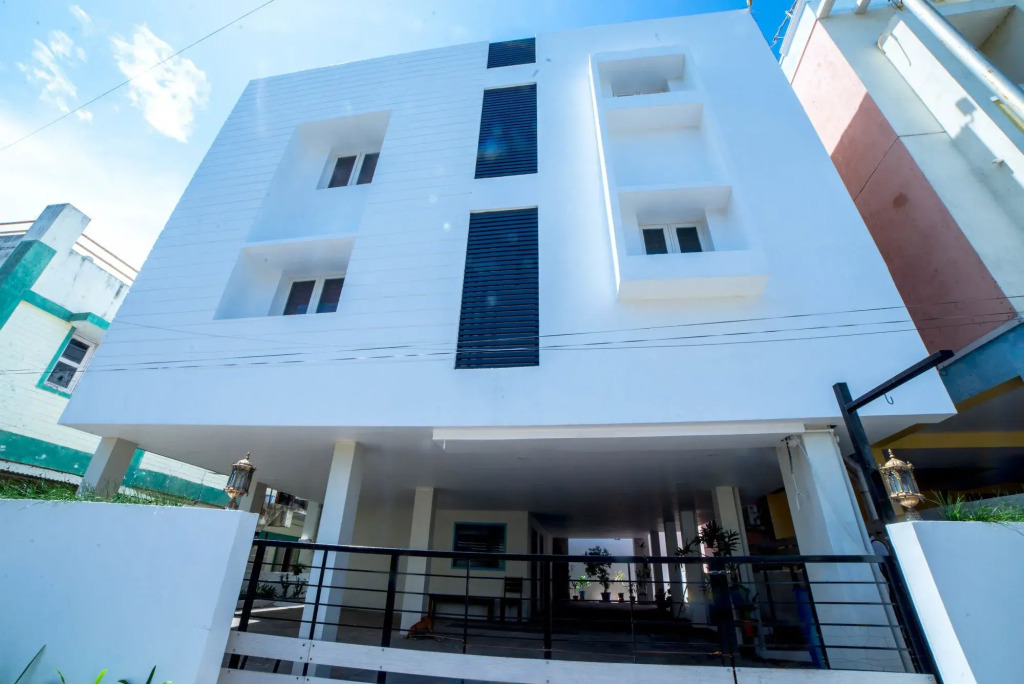 Jeyanthilal Apartment by OYO Rooms