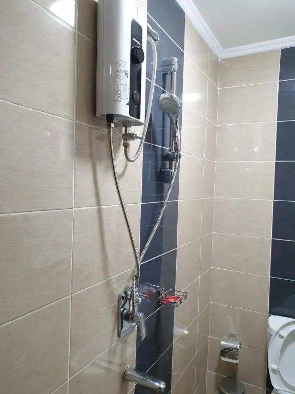 Lovely 2 and 1 bedroom guest units Karen