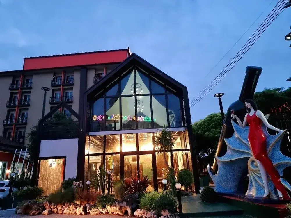 Grand Pruksa Siri Apartment
