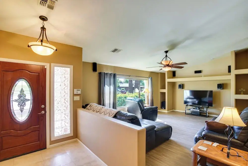 Mesa Retreat: Pool, Hot Tub & Yard Near Downtown