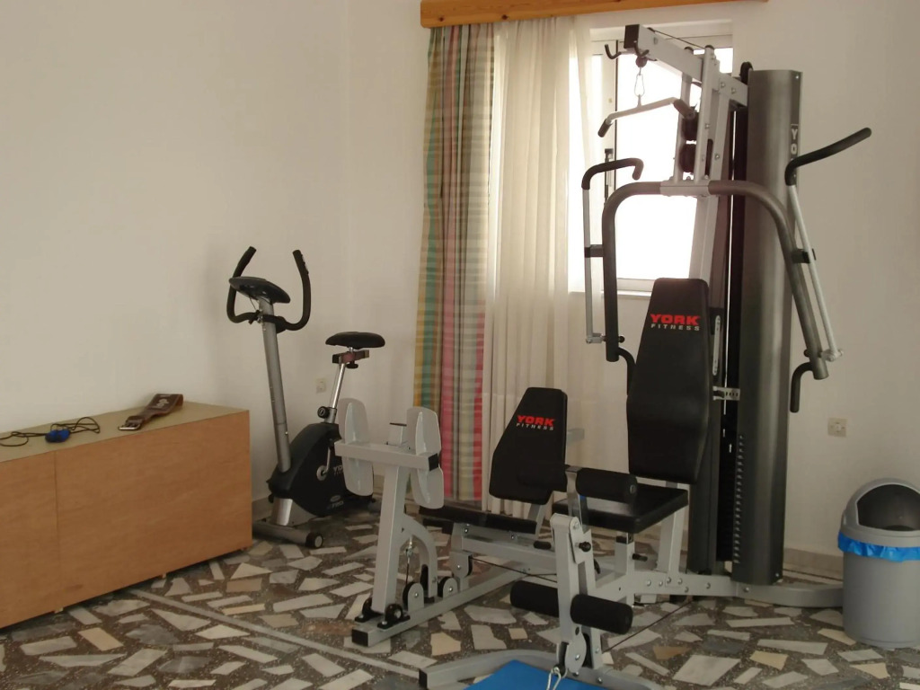 Michalis Studios & Apartments