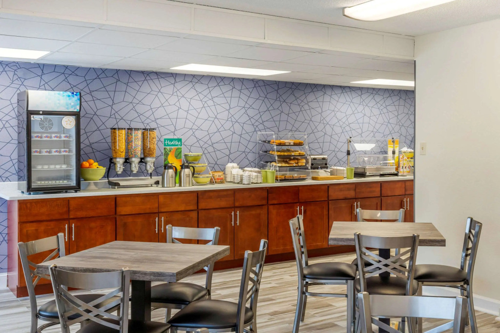 Quality Inn & Suites Apex - Holly Springs NC