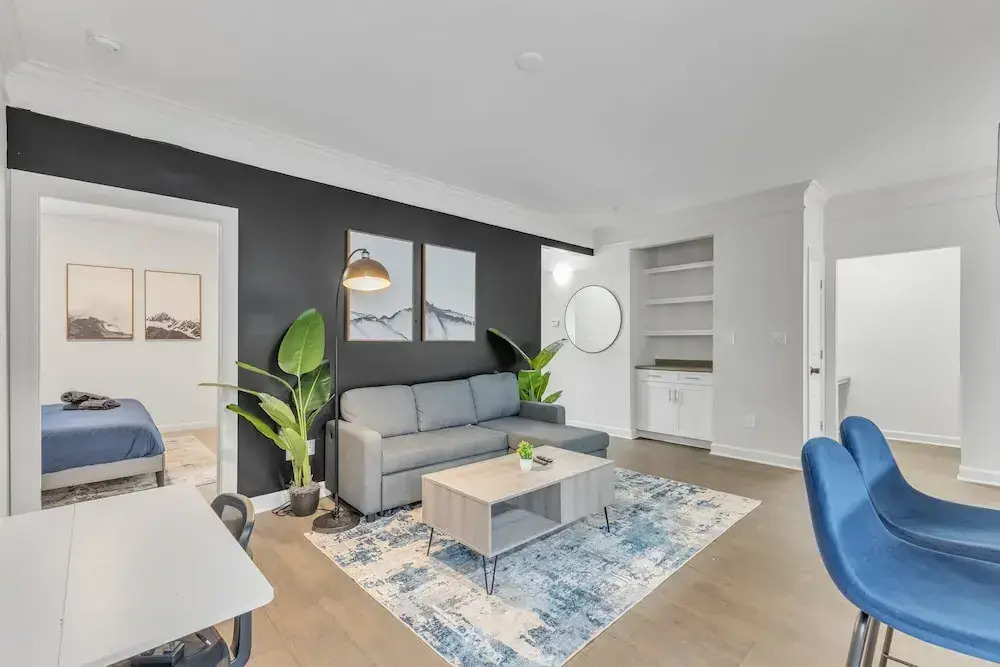 Upscale 2BR Suite Mins Downtown Raleigh
