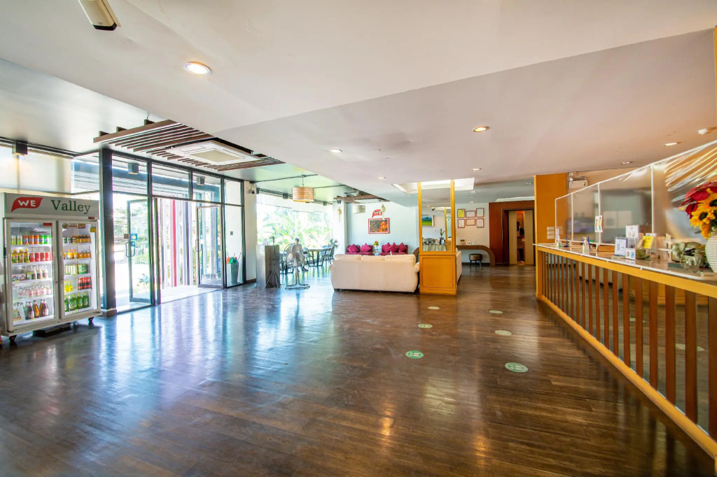 WE Valley Hotel