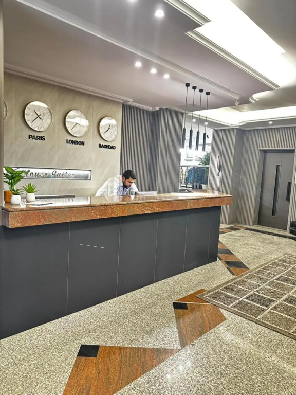 White House Suites