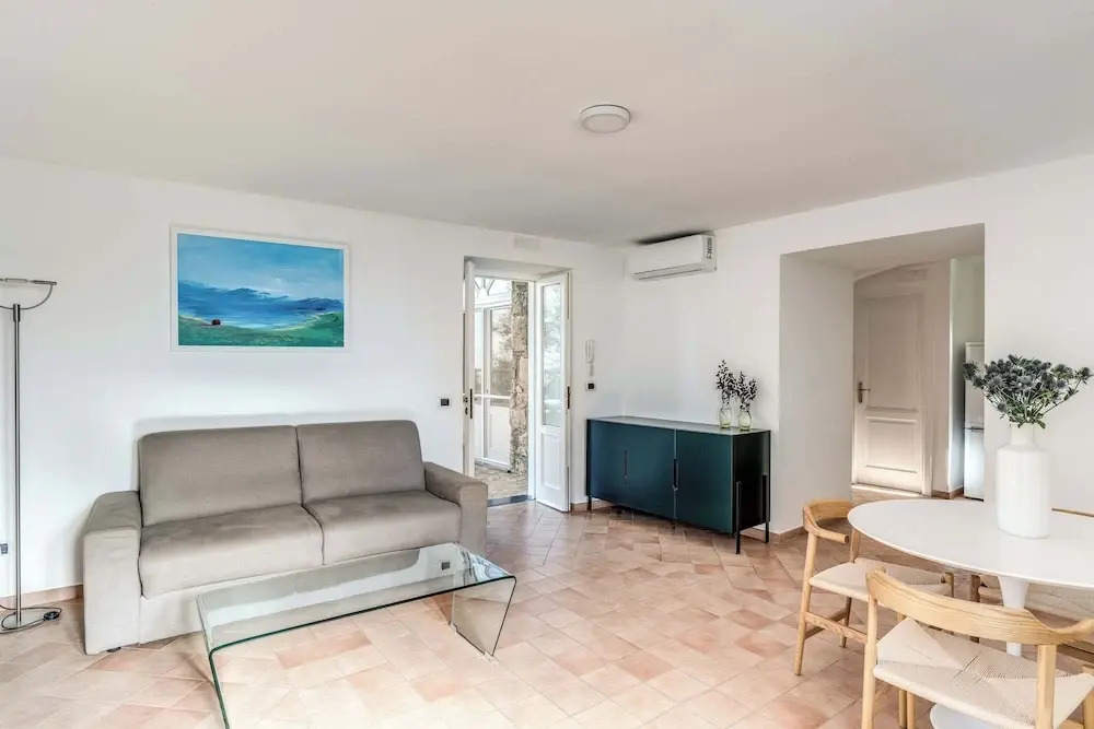 Giulia 3 Villa Apartment Shared Pool Sea Views
