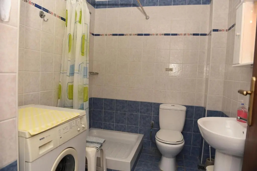 Antonis Apts, Physio Fitness Retreats