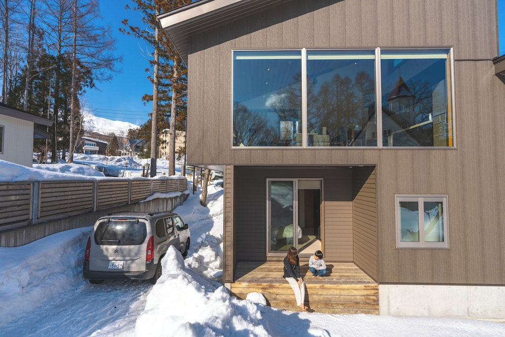 Solar Chalets by HHG