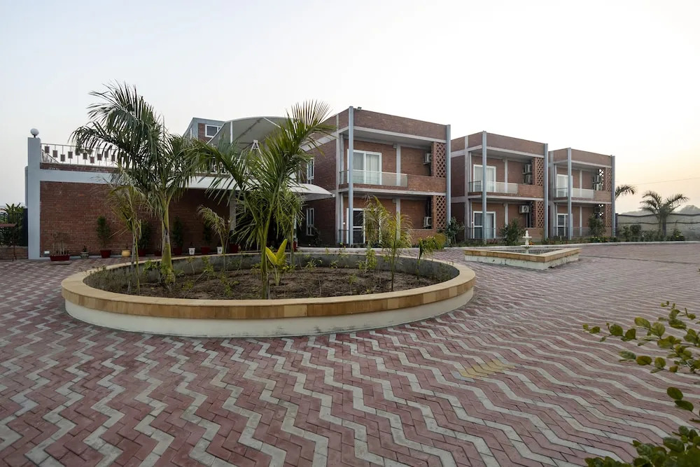 InnBox Farmstay - Rajpura Punjab