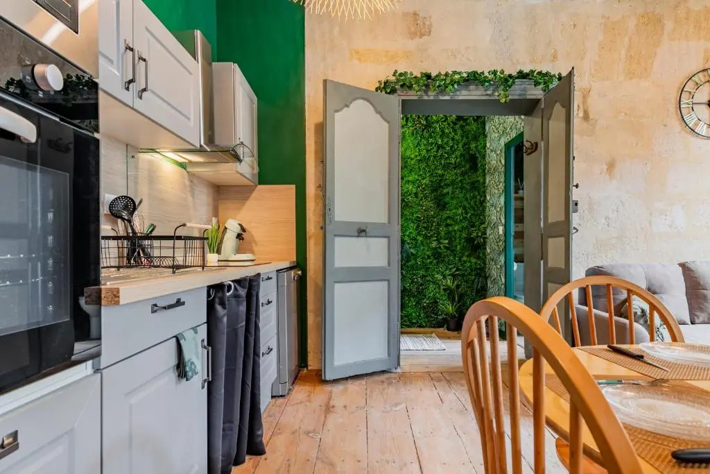 Appartement Jungle - Libourne Centre - 4 pers - Sauna - Netflix