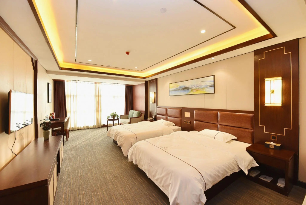 Shangpin Crystal Hotel (Hefei Fubang Plaza)