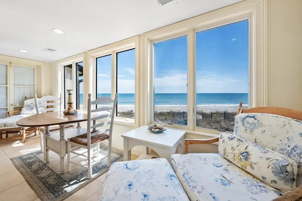 Sea Breeze - Great Oceanfront Views And Close To The Beach Club 3 Bedroom Villa by Peace Vacations