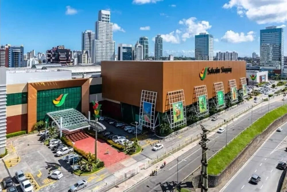 1 Flat prox Salvador Shop com garagem