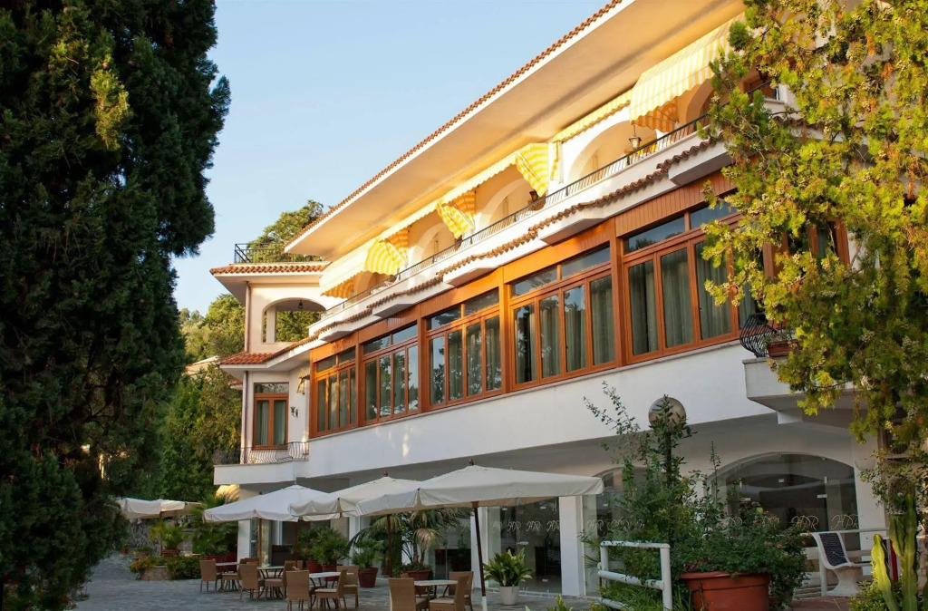 Hotel Paradiso