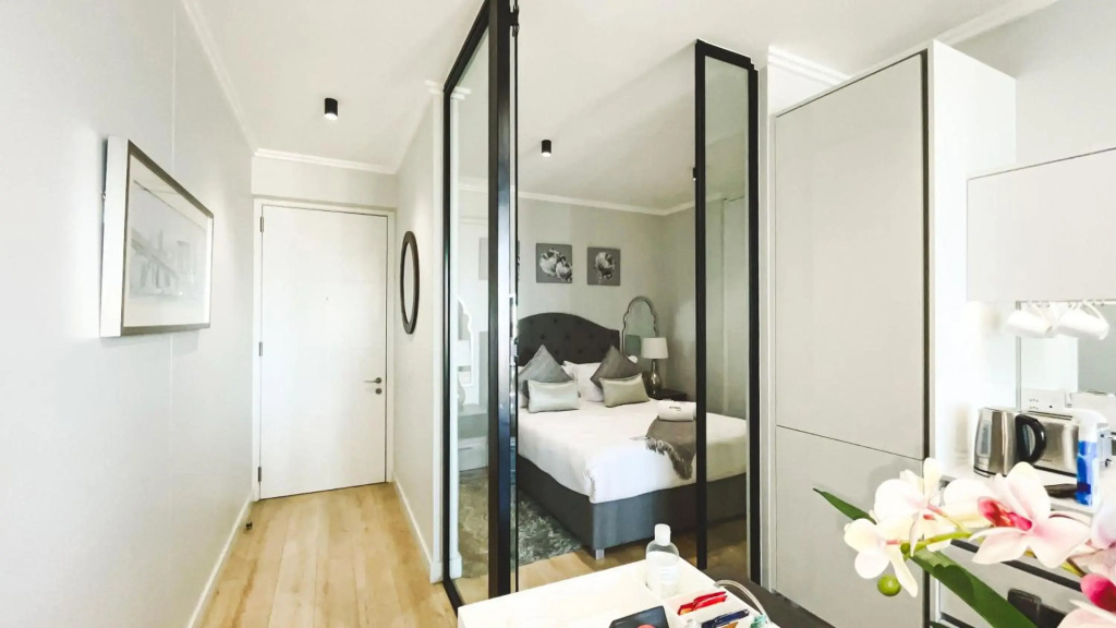 Ellipse Luxury High Rise Apartment