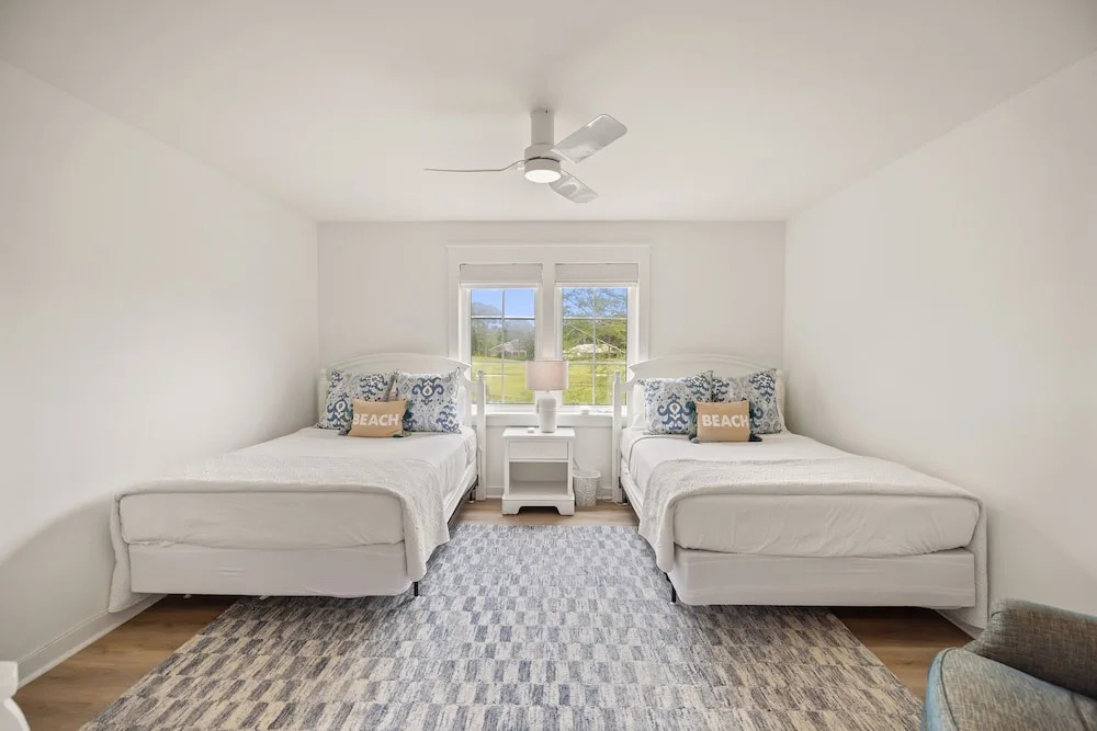 1322 Laurel Grove 3 Bedroom Home by RedAwning