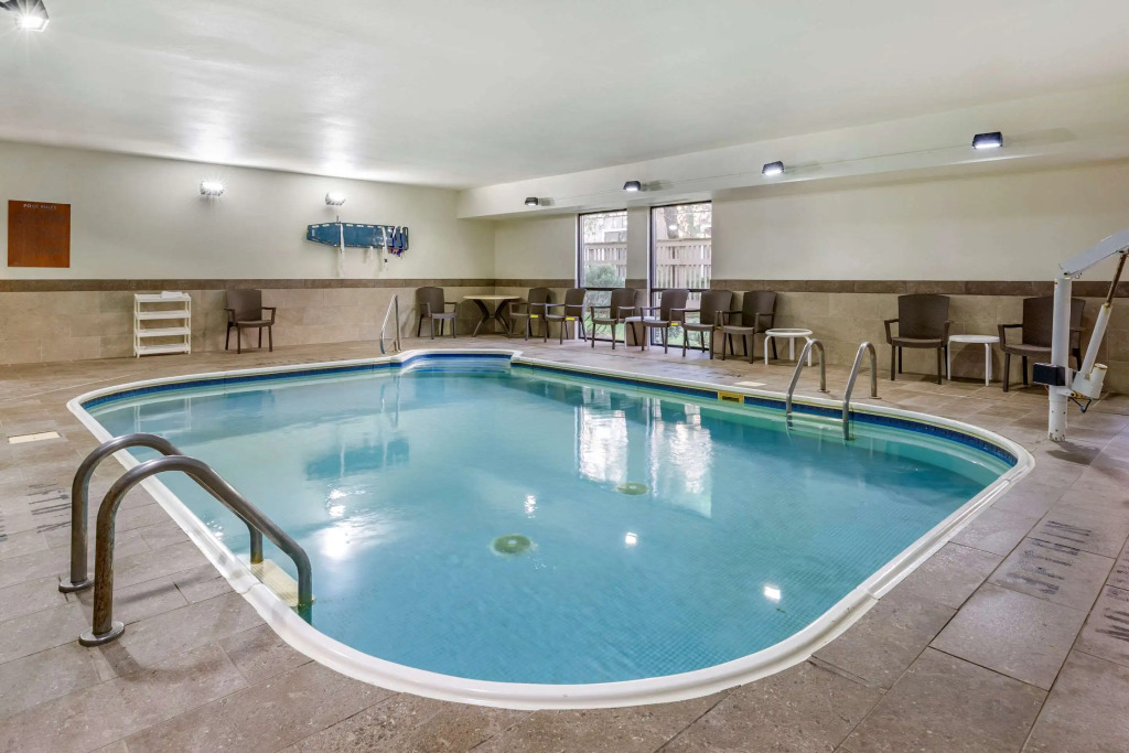 AmericInn Kalamazoo