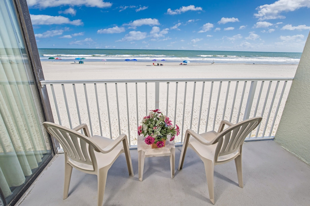 Sands Beach Club 120