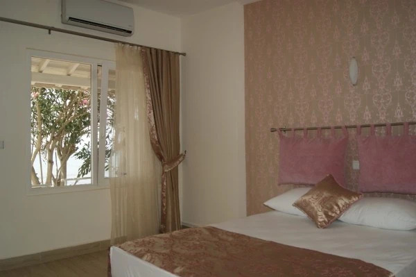 Meteor Beach Hotel